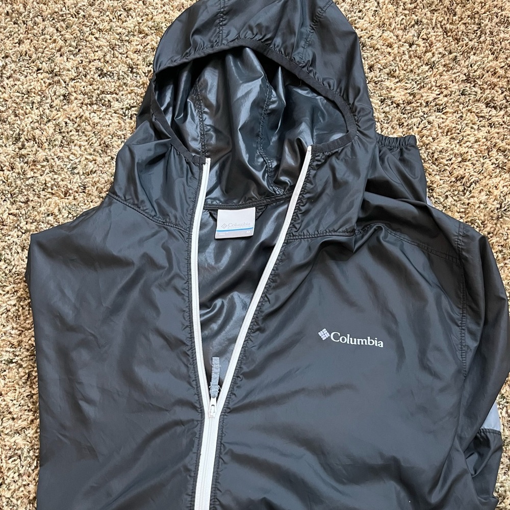 Columbia Zip Up Jacket!!